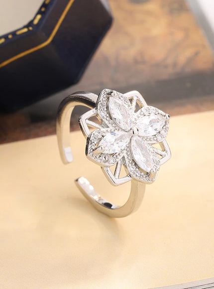 KissIcon Exquisite Silver Ring For Women - Flower Zircon