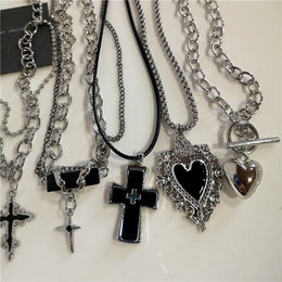 KissICON Punk Rock Black Heart Cross Pendant Chain Necklace For Men Women Cool Hip Hop Street Vintage 90s Y2K Grunge Goth Accessories