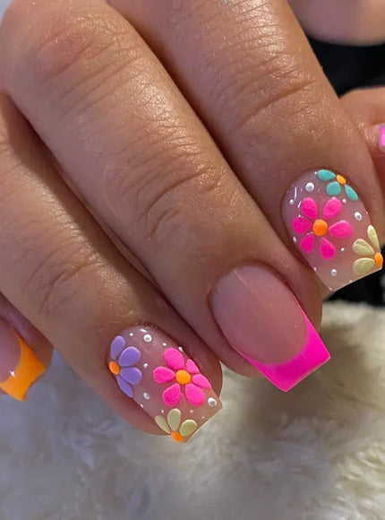 KissIcon Short Almond Press-On Nails Floral Tip -