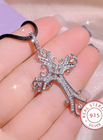 KissIcon Vintage Sterling Silver Necklace - Zircon Cross
