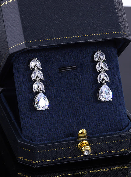 Stylish S925 Silver Earrings Women Luxury Shiny Zircon Rings