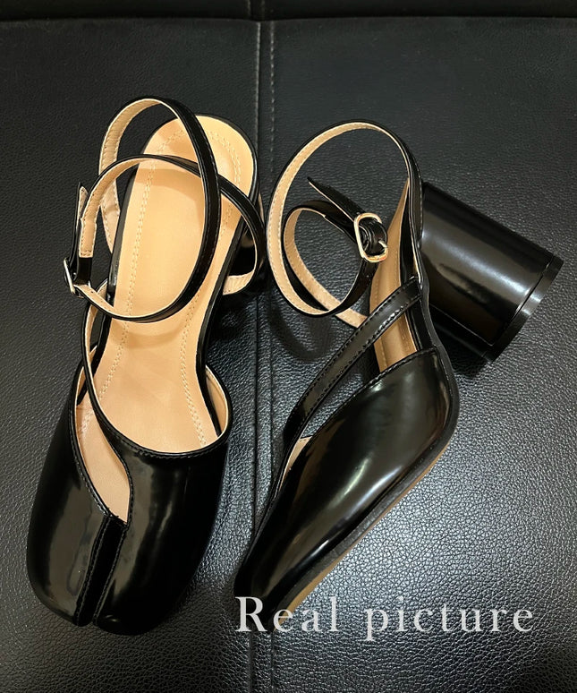 2025 Tabi Sandals Women Brand Designer Cross Ankle Strap Buckle Slingback Chunky High Heels Elegant Mary Jane Split-toe Shoes