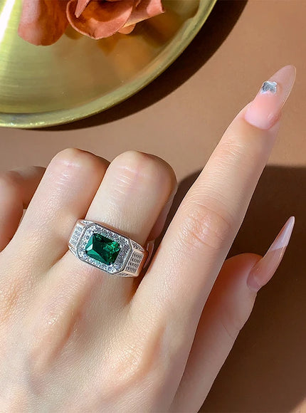 KissIcon Unisex Classic Green CZ Ring - Perfect Gift