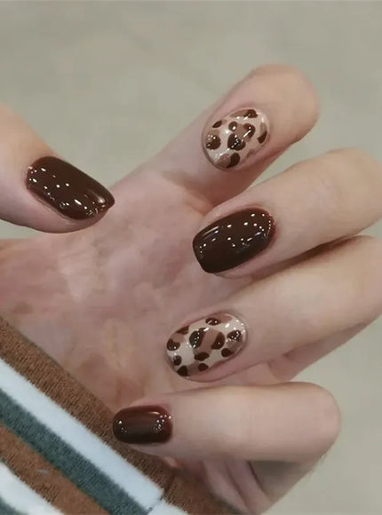 24Pcs Full Cover Wearing Reusable False Nails Glitter