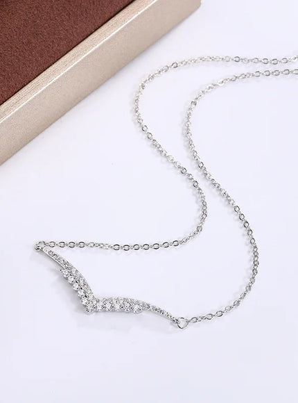 KissIcon New Style V Pendant Necklace - Sparkling Zircon