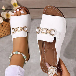 KissICON WHITE / 35 Plus Size Metal Chain Decor Wedge Sandals Women