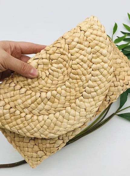 Fashionable Woven Clutch – Women's Coin Purse