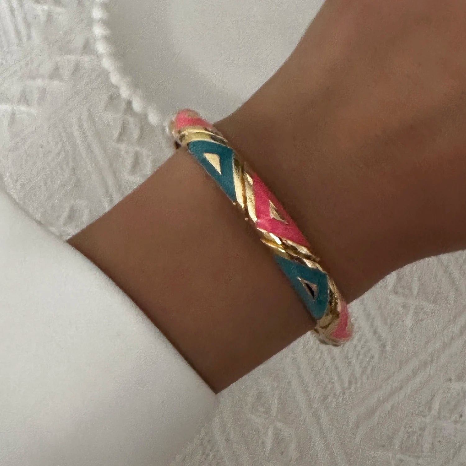 Elegant Enamel Dropped Glaze Flower Texture Bracelet For Women Retro Gold Plated Evil Eye Floral Zircon Bangle Party Jewelry