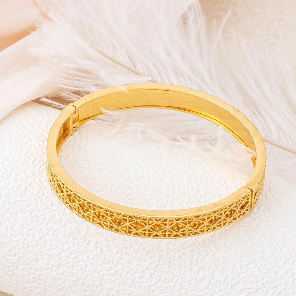 Circular Hollow Bracelet Necklace Ring Earring 4pcs Set 18k Gold-Plated Copper Jewelry Accessories Geometric Pattern Gifts