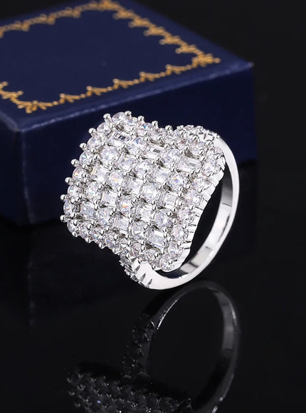 Luxurious 925 Sterling Silver Ring for Women Stylish Party Jewelry Full of Diamond Zircon Rings Engagement Rings Classic Gifts