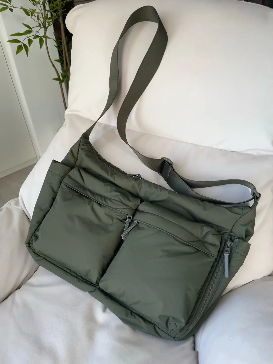 2026 NEW Top Quality Thickened Casual Messenger Bag, Single Shoulder Large Capacity Laptop Multi Pocket Sports Bag for Men Women