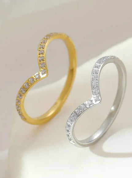 KissICON Kissicon Delicate Bling V Ring – Stainless Gold Shine