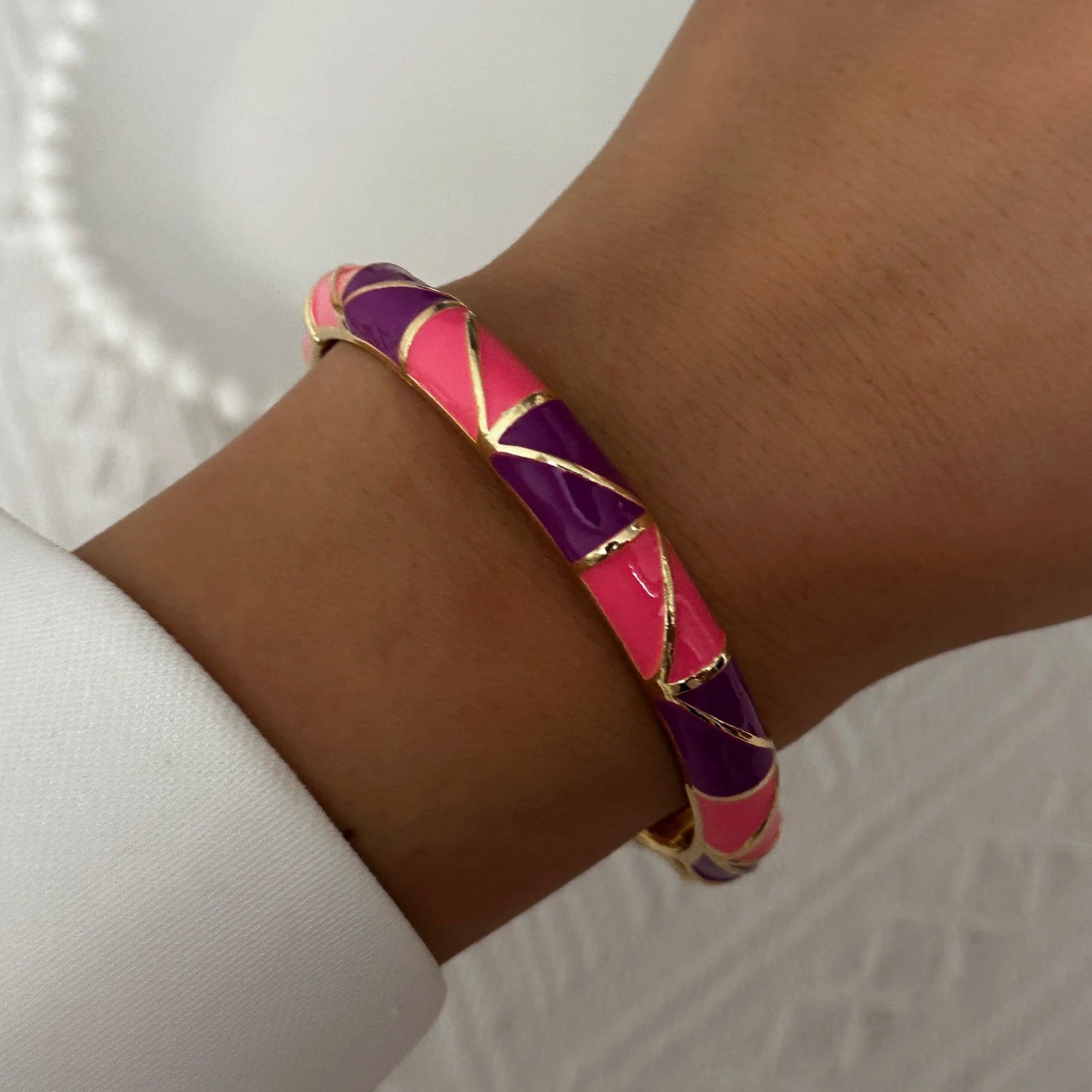 Elegant Enamel Dropped Glaze Flower Texture Bracelet For Women Retro Gold Plated Evil Eye Floral Zircon Bangle Party Jewelry