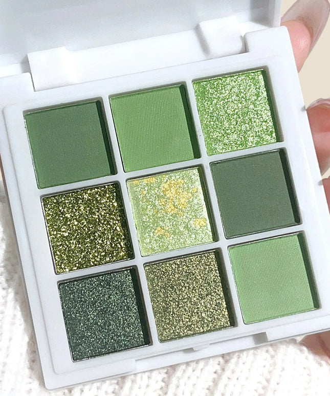 KissICON A KissIcon 9-18 Color Eyeshadow Palette Green Gold -