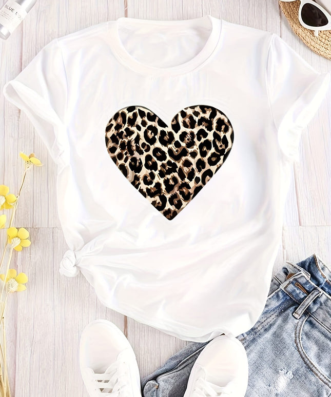 Plus Size Leopard Heart Print T-shirt - Vibrant Short Sleeve Crew Neck Casual Top for Summer & Spring - Soft, Breathable, Relaxed Fit Women's Plus Size Clothing for Everyday Wear