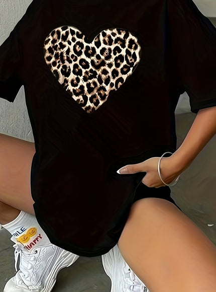 Plus Size Leopard Heart Print T-shirt - Vibrant Short Sleeve Crew Neck Casual Top for Summer & Spring - Soft, Breathable, Relaxed Fit Women's Plus Size Clothing for Everyday Wear