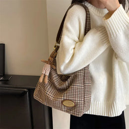 KissICON American Vintage Plaid Wool Crossbody – Shoulder
