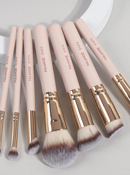 KissICON Apricot Maange Seven Piece Makeup Brush Set Bristles -
