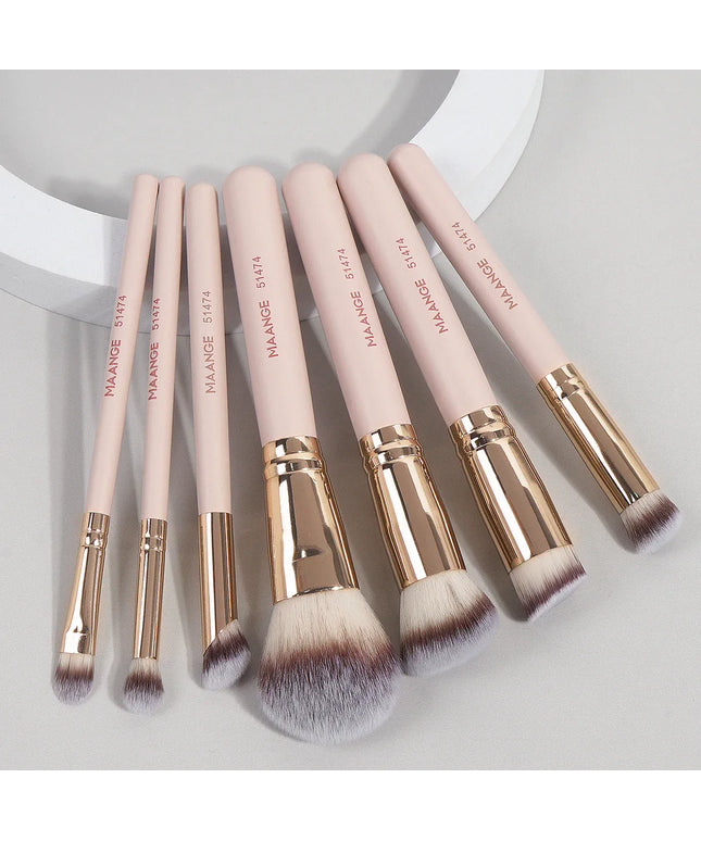 KissICON Apricot Maange Seven Piece Makeup Brush Set Bristles -