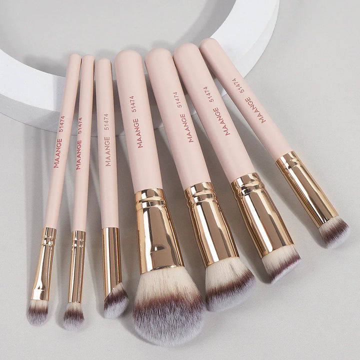 Maange Seven Piece Makeup Brush Set Bristles -