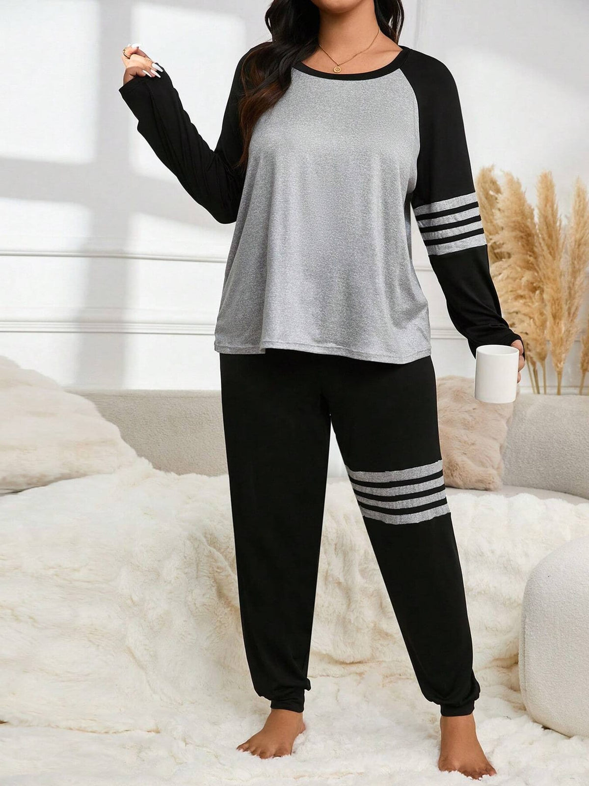jkthpu-45 Autumn and Winter Women's Casual Striped Gray-Black Oversized