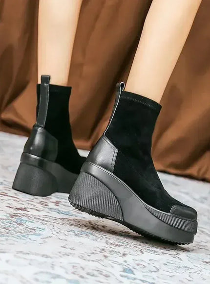 KissICON Autumn Increase Platform Short Boots Classic Black Wedges