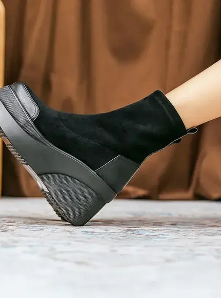 KissICON Autumn Increase Platform Short Boots Classic Black Wedges