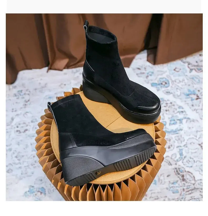 KissICON Autumn Increase Platform Short Boots Classic Black Wedges
