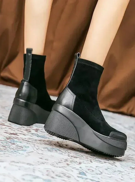 KissICON Autumn Increase Platform Short Boots Classic Black Wedges