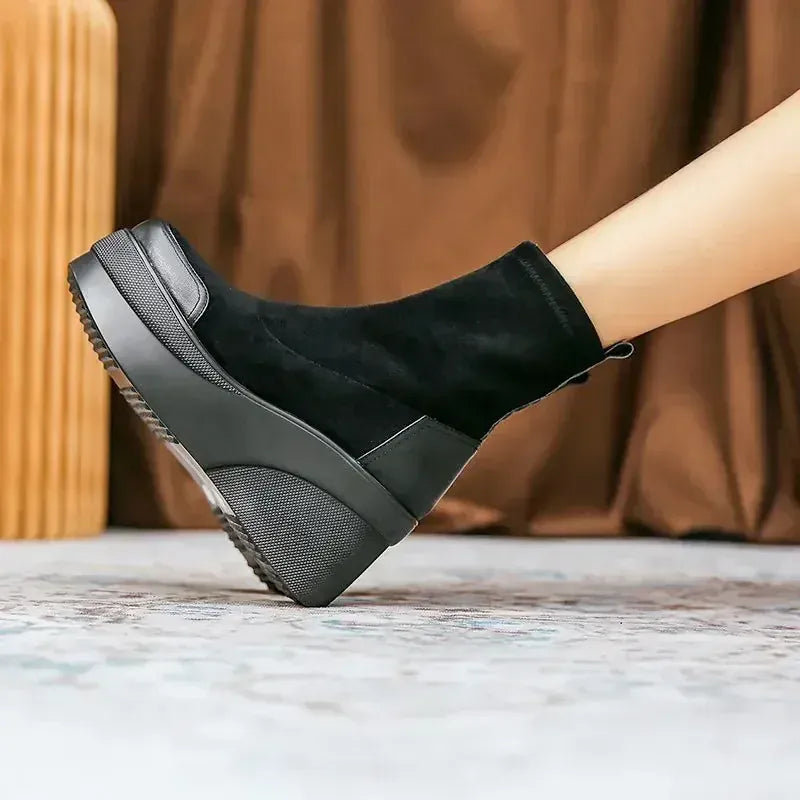 KissICON Autumn Increase Platform Short Boots Classic Black Wedges