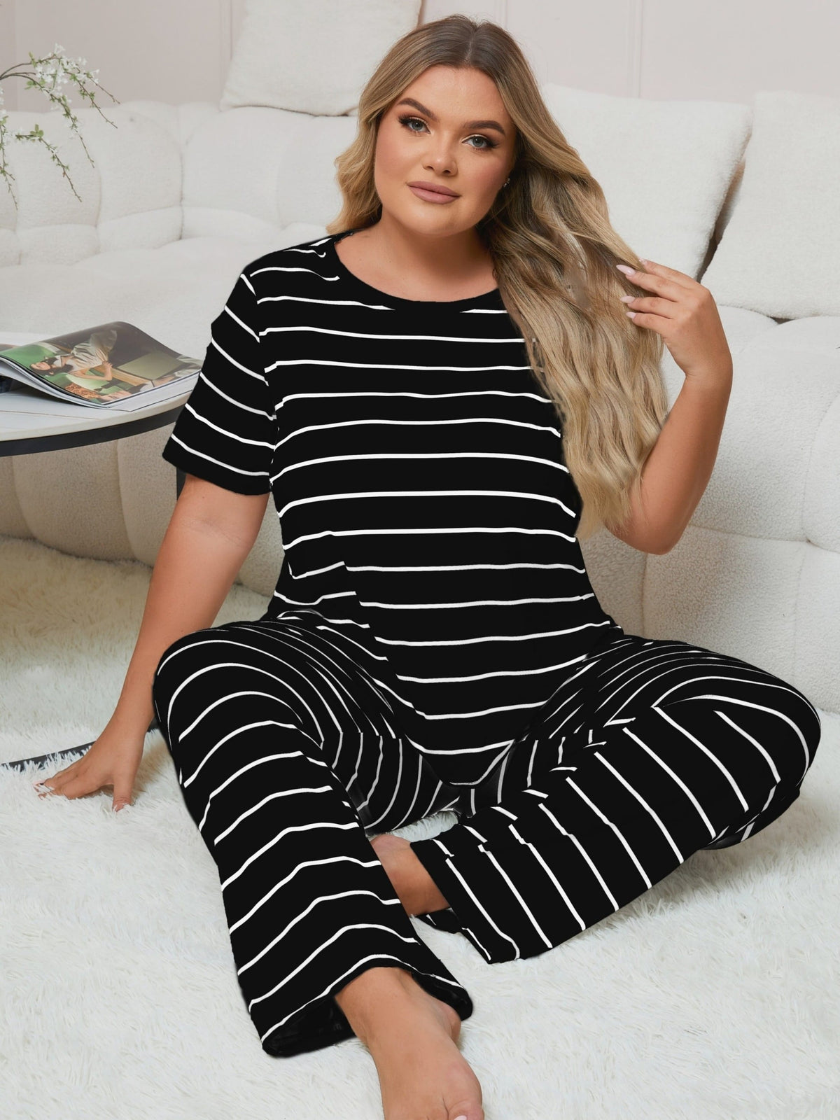 jkthpu-45 Women's Plus Size Striped Pajama Set - Casual