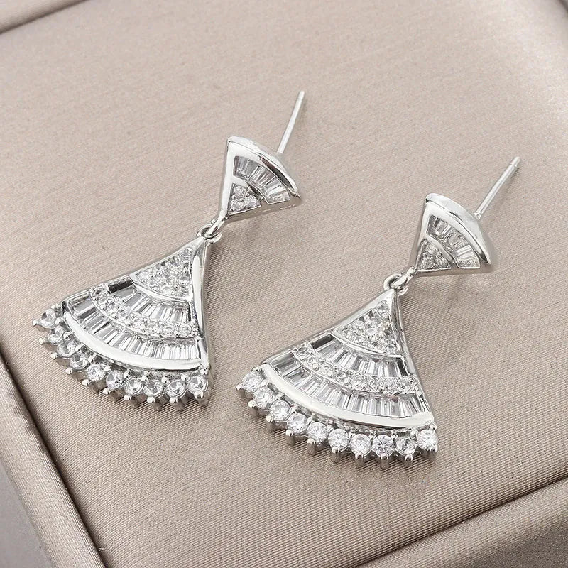 KissICON 💋 Beautiful Shiny Zircon Triangle Earrings - Lightweight