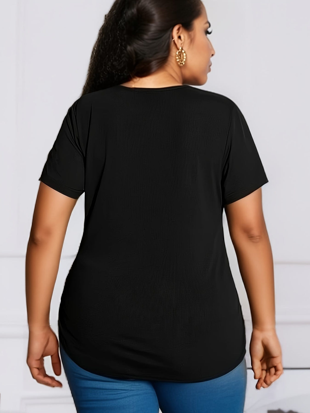 KissICON BESTIE Women's Plus Size Curve-Fit Short Sleeve T-Shirt - Black Round Neck Stretchy Top, Machine Washable All-Season Casual & Dressy Shirt for Casual Attire, Ladies Tshirts, Versatile Fashion, Nontransparent Fabric