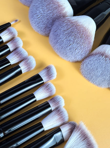 KissICON Black / 18 Pcs Rose Princess 18pc Makeup Brush Kit