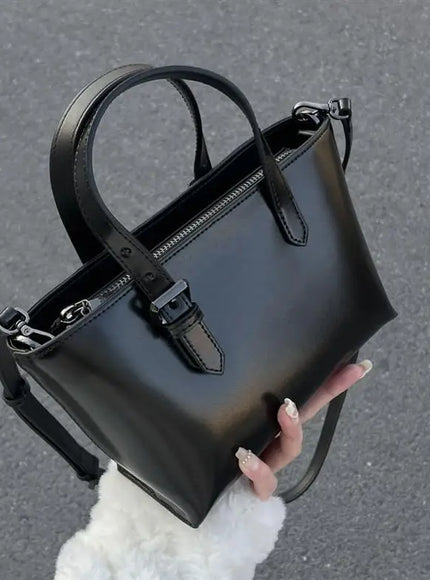 KissICON black / 24.5x14.2x9cm Chic Contemporary Mini Tote – Spring-summer Women's
