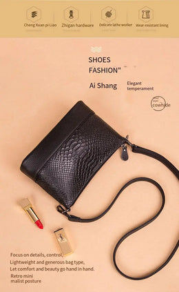 KissICON black Handbag – Leather Crocodile Pattern
