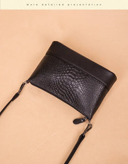 KissICON black Handbag – Leather Crocodile Pattern