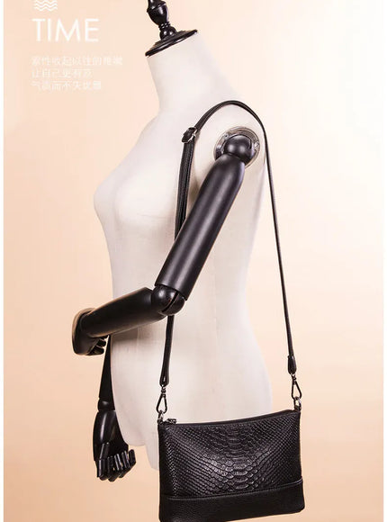 KissICON black Handbag – Leather Crocodile Pattern