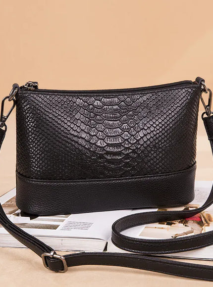 KissICON black Handbag – Leather Crocodile Pattern
