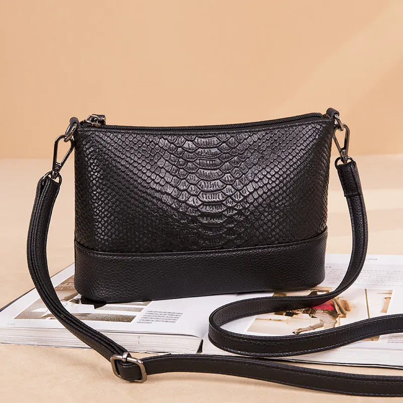 KissICON black Handbag – Leather Crocodile Pattern
