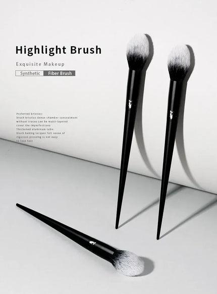 KissICON black KissIcon Makeup Brush 04 Highlight - Soft Fiber