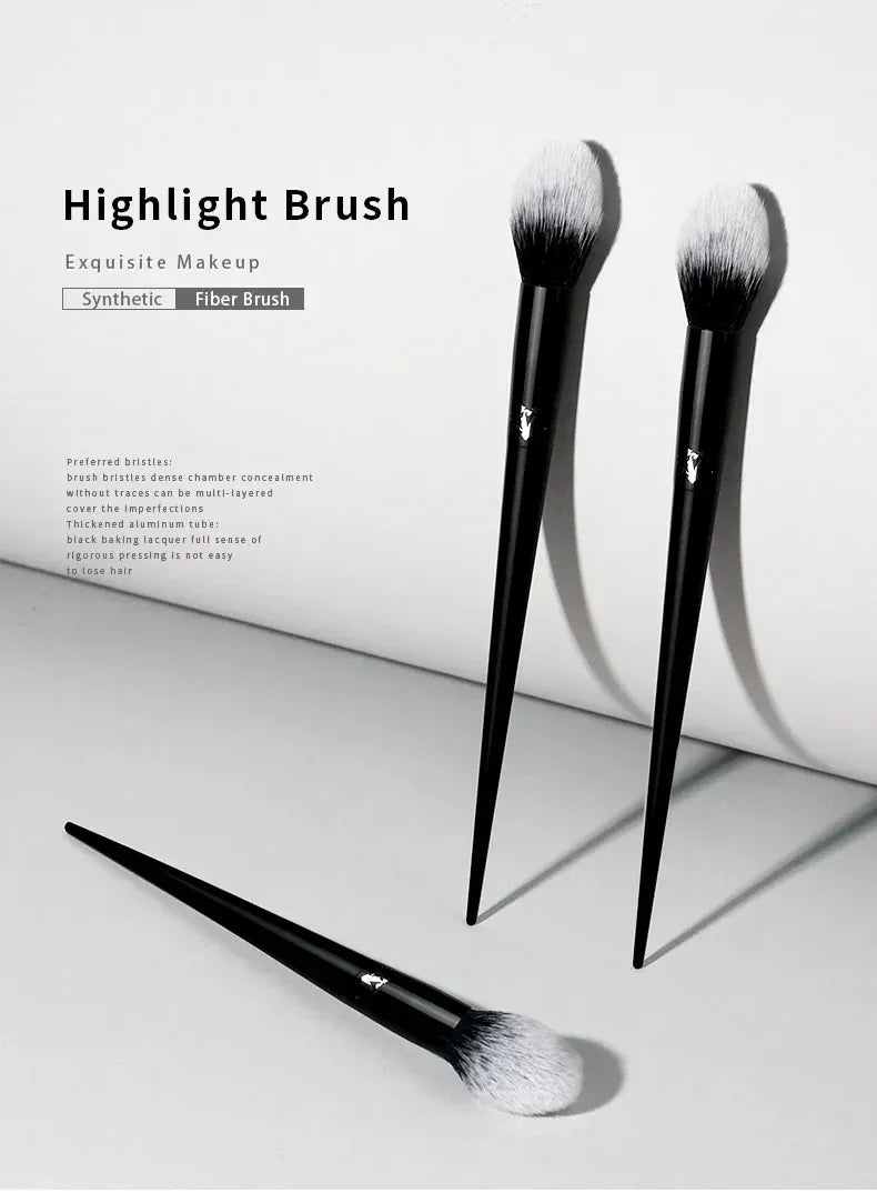 KissICON black KissIcon Makeup Brush 04 Highlight - Soft Fiber
