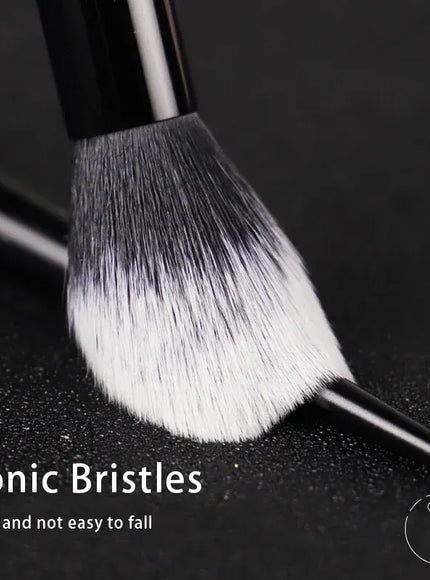 KissICON black KissIcon Makeup Brush 04 Highlight - Soft Fiber