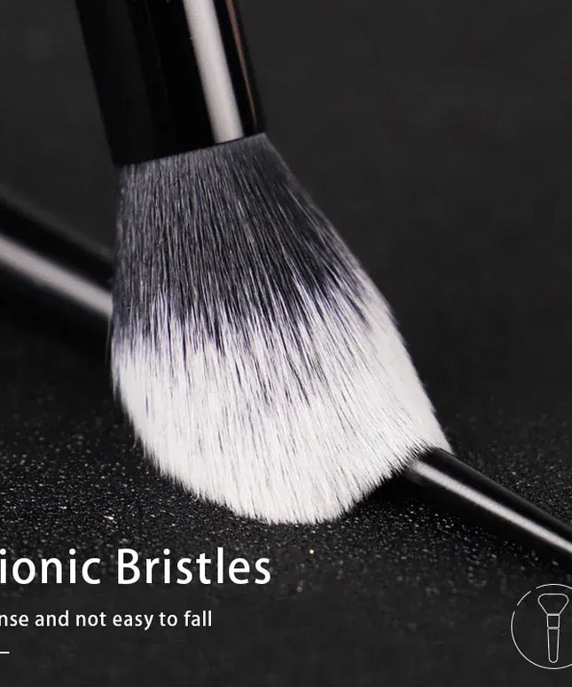 KissICON black KissIcon Makeup Brush 04 Highlight - Soft Fiber