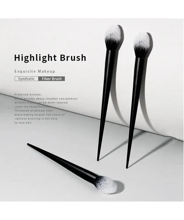 KissICON black KissIcon Makeup Brush 04 Highlight - Soft Fiber