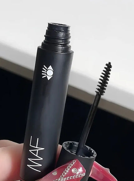 KissICON Black KissIcon Volume and Curl Mascara Smudge Resistant Lashes