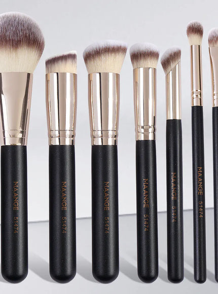 KissICON Black Maange Seven Piece Makeup Brush Set Bristles -