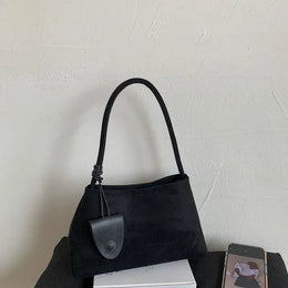 KissICON black Mother-daughter Set – Suede Purse Instagram