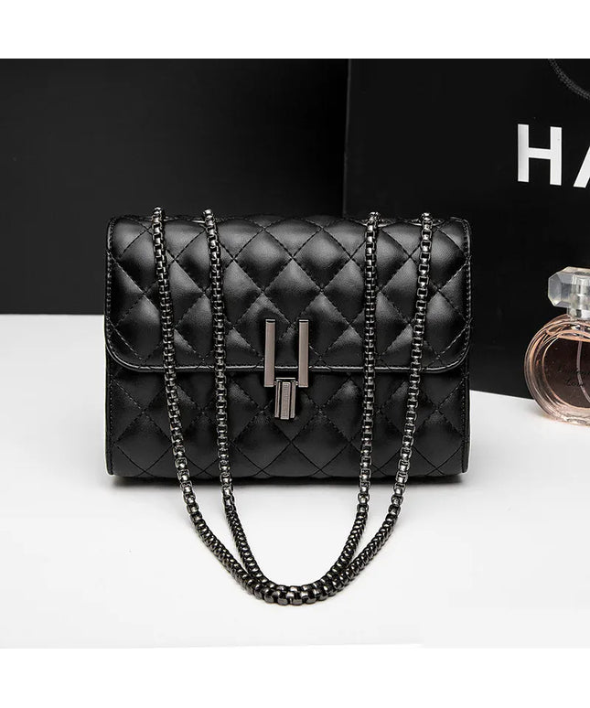 KissICON black Rhombic Chain Small Fragrant Wind Messenger Shoulder