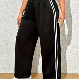 jkthpu-45 Black / UK 16 Chic Plus Size Black Stripe Straight Leg Trousers